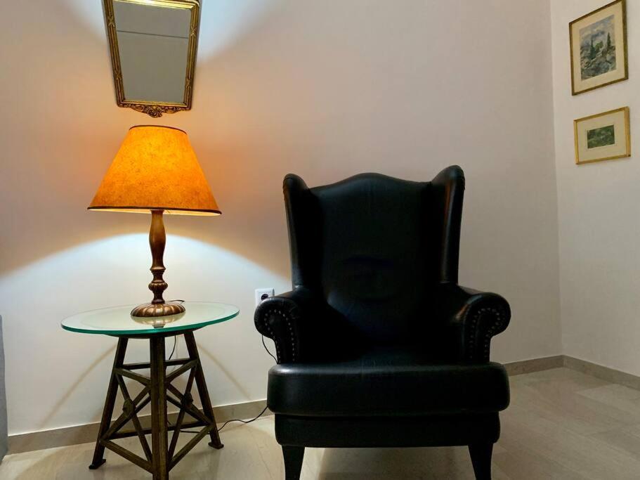 Alexa'S Downtown Apartment Athens Exterior photo